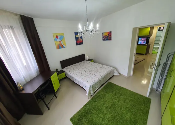 Downtown Old Center - Cal1b *